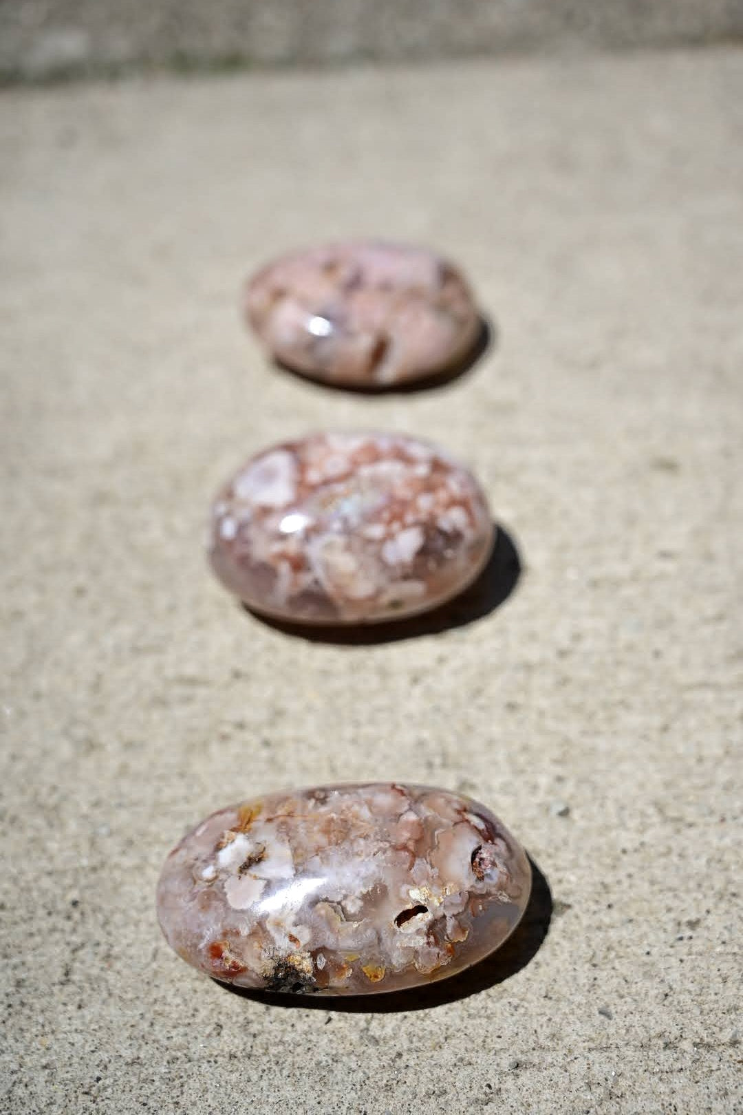 Flower Agate Palm Stone